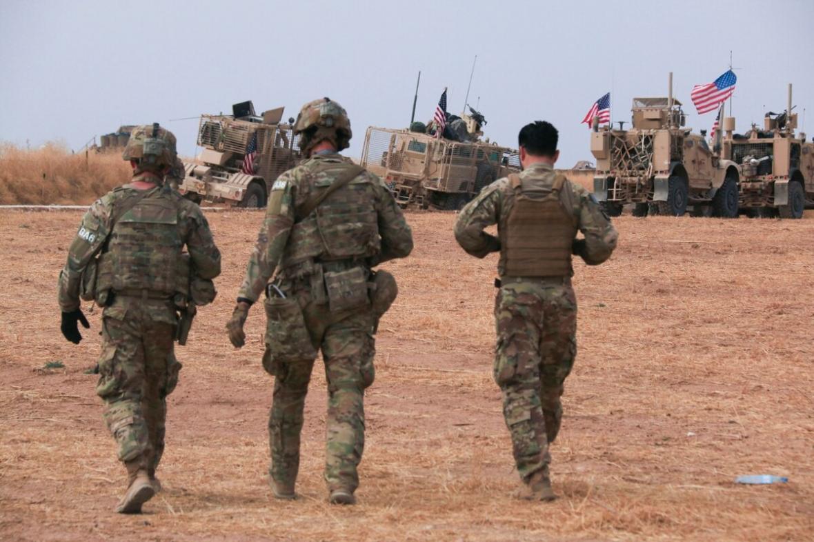 تصمیمات تازه ائتلاف آمریکا در عراق ، تداوم حضور نظامیان آمریکایی در پایگاه یونیون 3 بغداد و عین الاسد