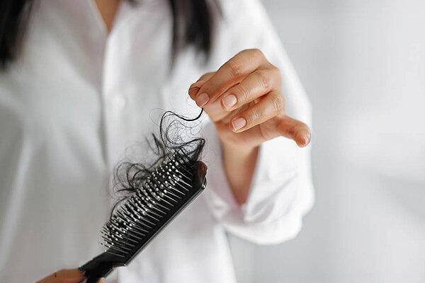 با ریزش مو خداحافظی کنید ، روش ساخت 4 شامپوی پرپشت کننده موی سر در خانه